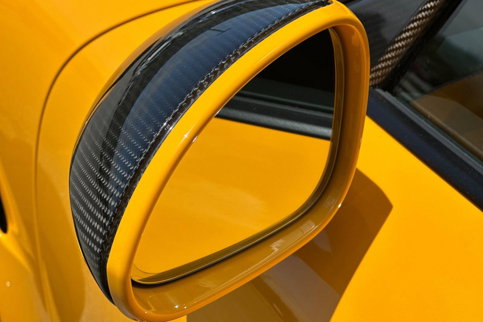 Certified 2018 Porsche 911 GT2 RS RWD image 39