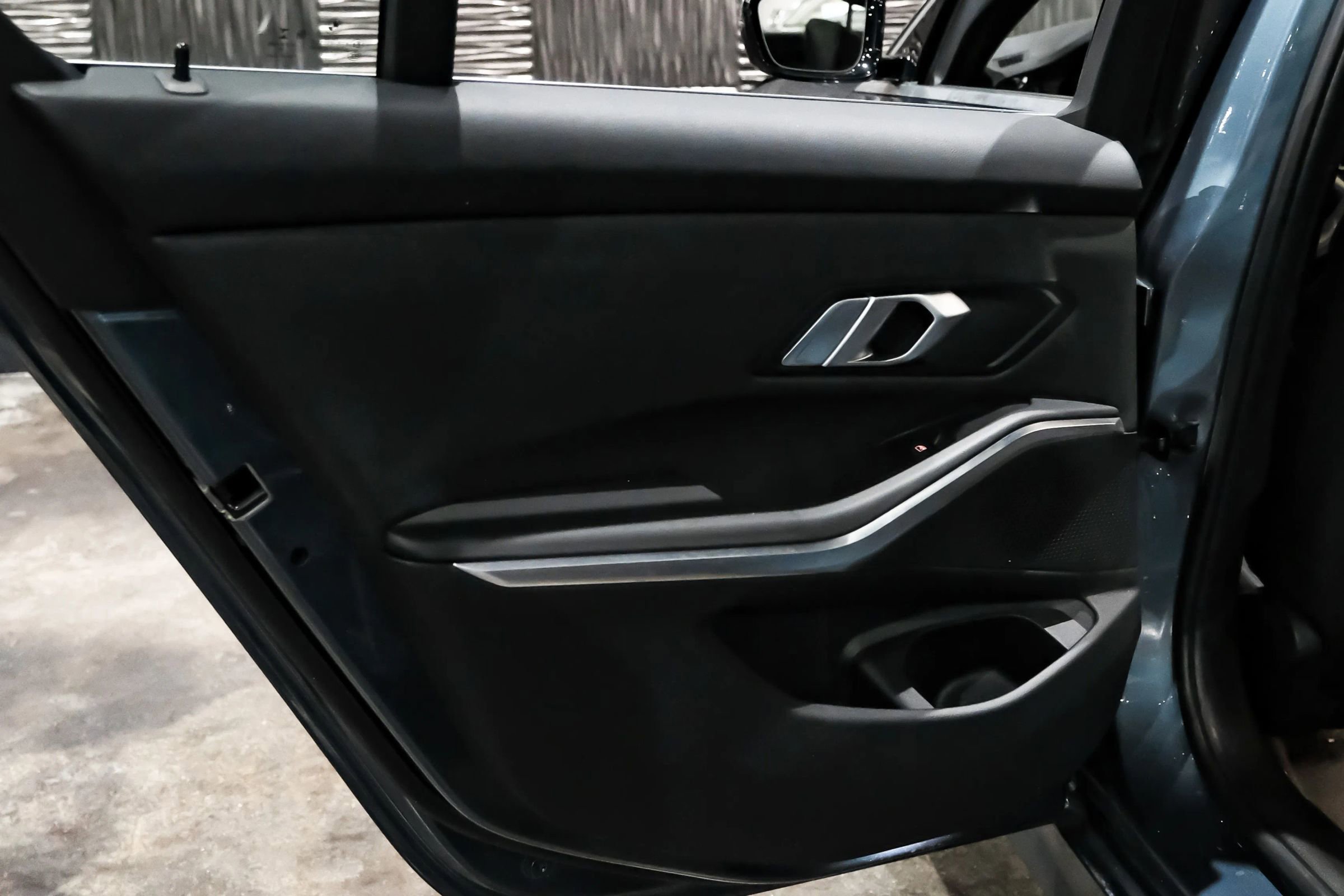 Used 2019 BMW 330i Sedan w/ Convenience Package image 41