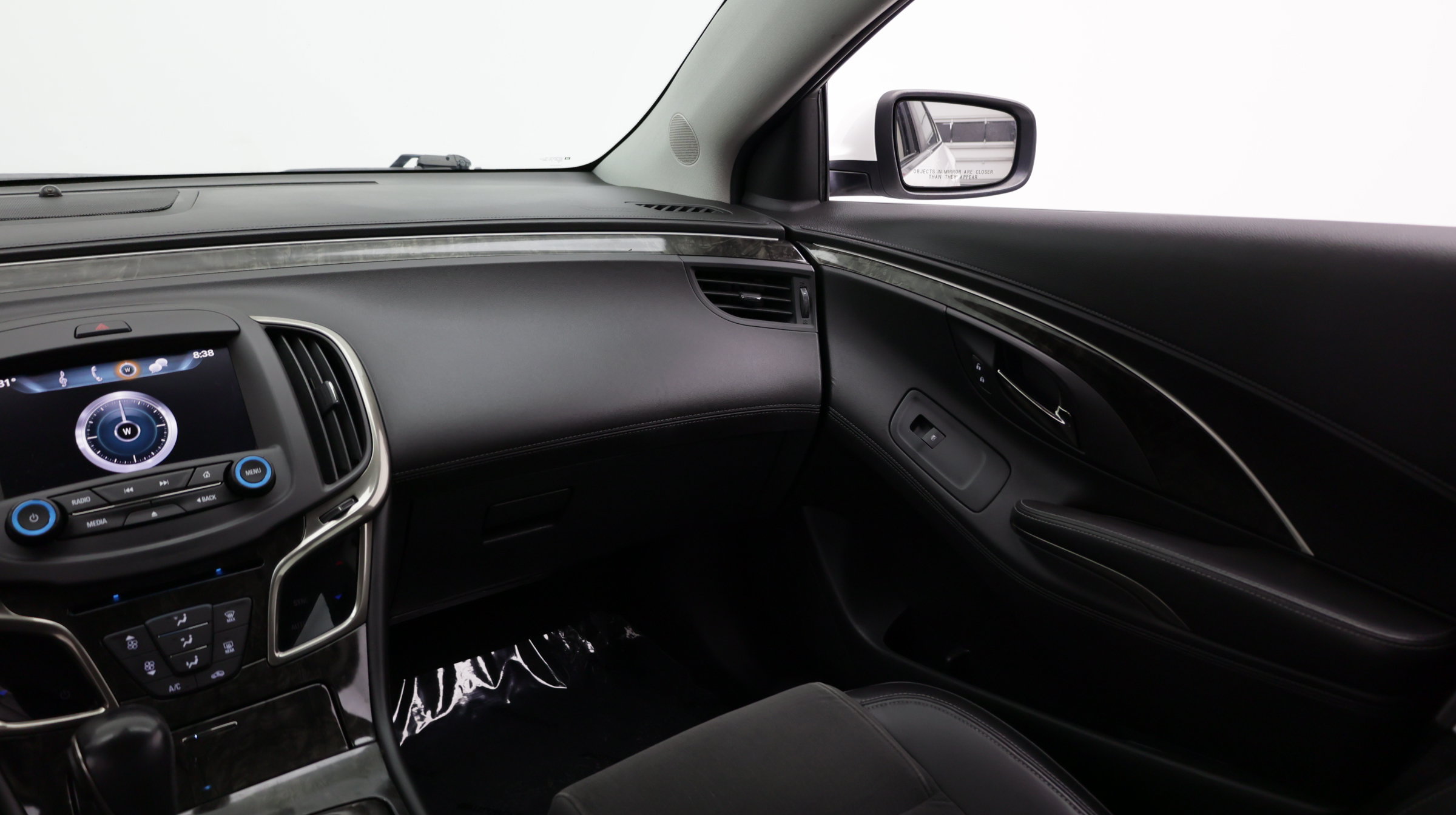 Used 2016 Buick LaCrosse FWD image 29