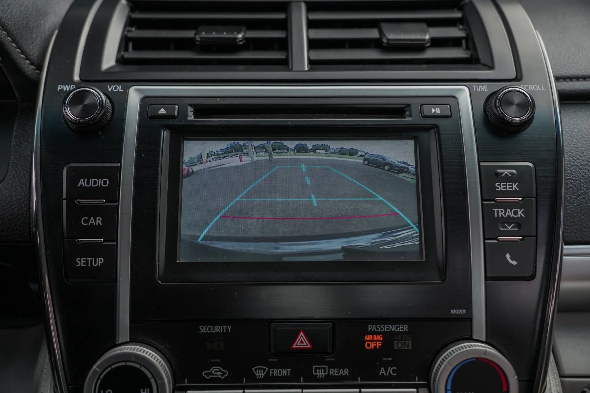 Used 2014 Toyota Camry LE FWD image 17
