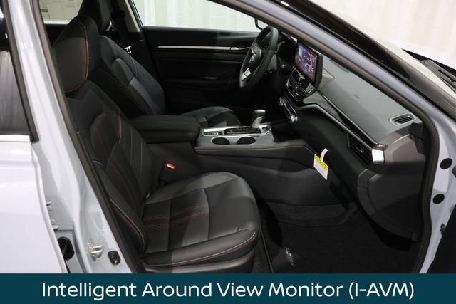 New 2026 Nissan Altima 2.5 SR w/ SR Premium Package FWD image 16