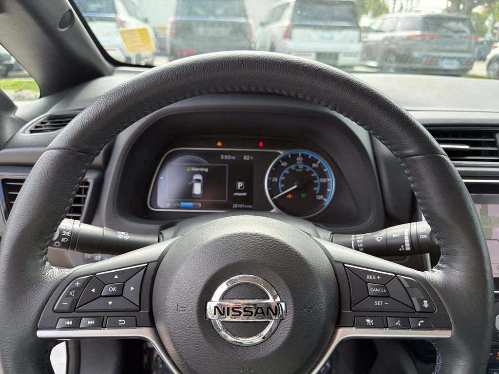 Used 2022 Nissan Leaf SV FWD image 21