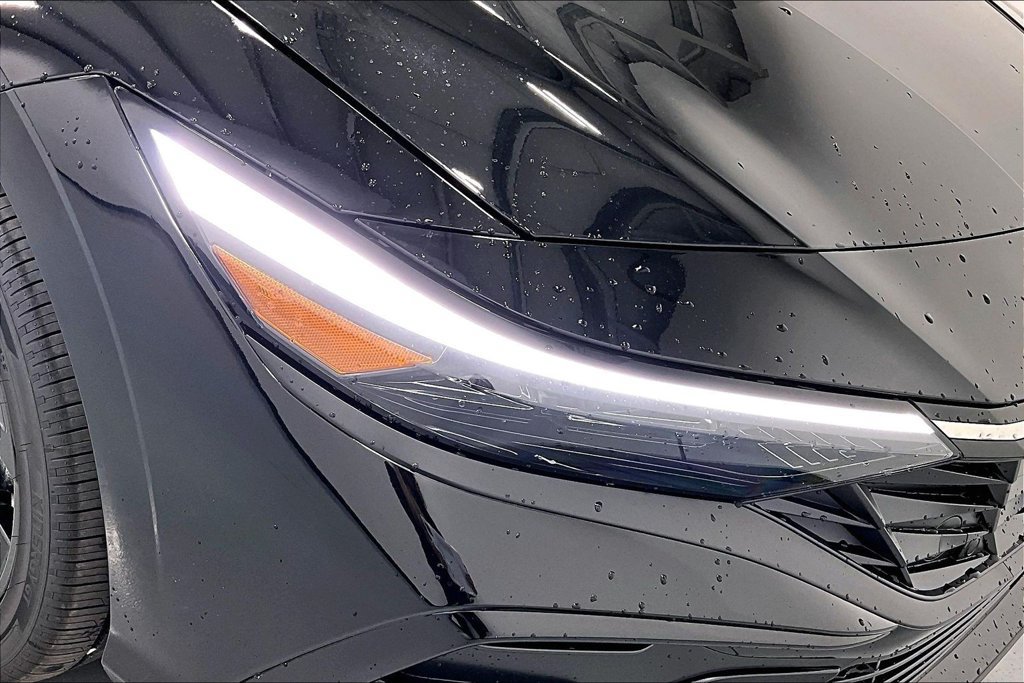 New 2026 Hyundai Elantra SEL Sport FWD image 26