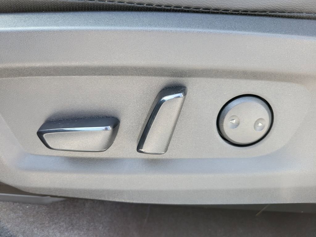 New 2025 Nissan Murano SV image 15