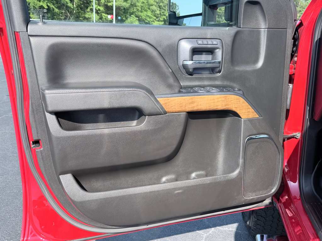 Used 2018 Chevrolet Silverado 2500 LTZ AWD/4WD image 31