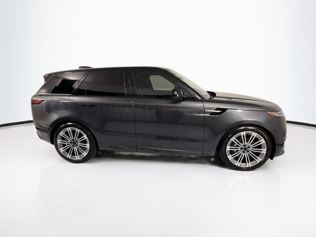 New 2026 Land Rover Range Rover Sport Dynamic SE AWD/4WD image 4