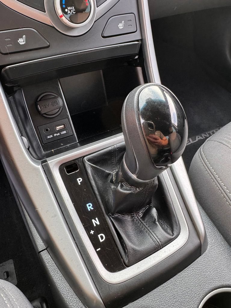 Used 2014 Hyundai Elantra SE w/ Option Group 02 FWD image 18