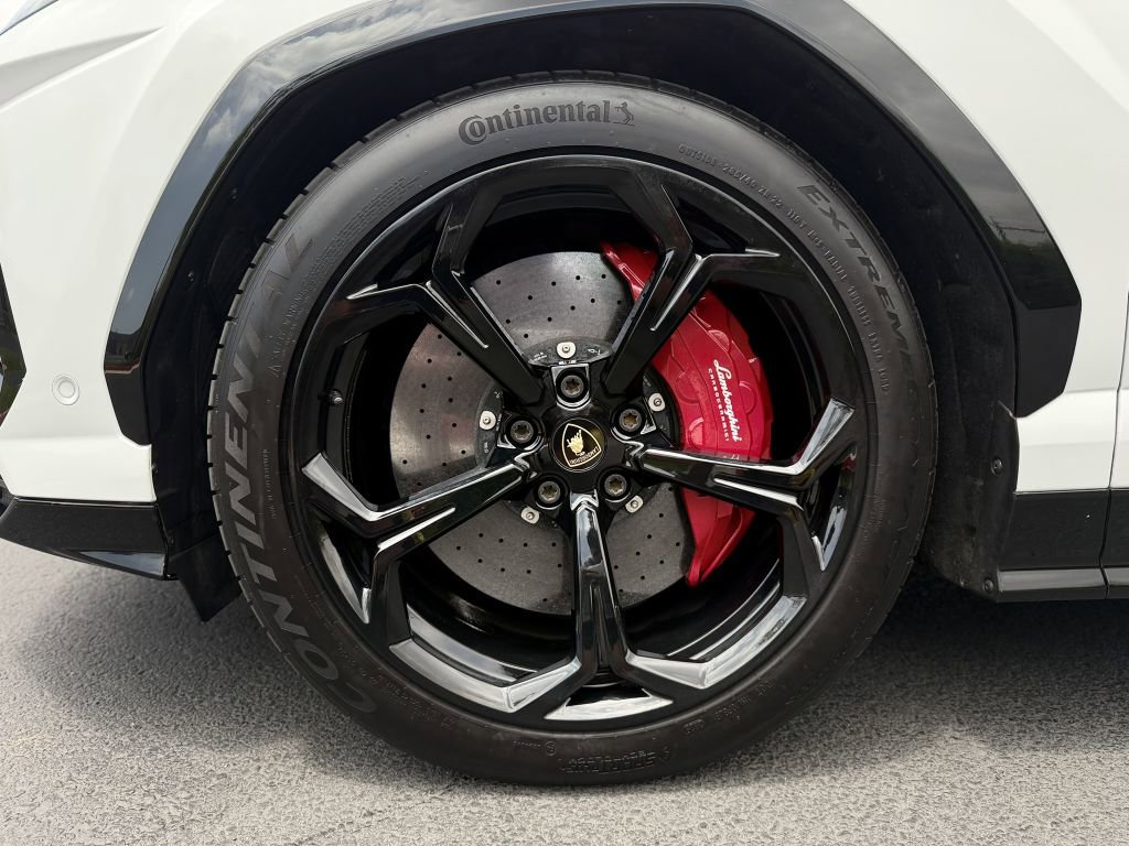 Used 2021 Lamborghini Urus AWD/4WD image 17