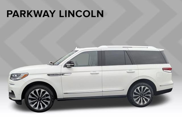 Used 2023 Lincoln Navigator Reserve image 8