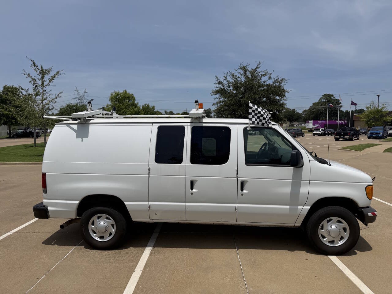 Used 2007 Ford E-250 and Econoline 250 RWD image 1