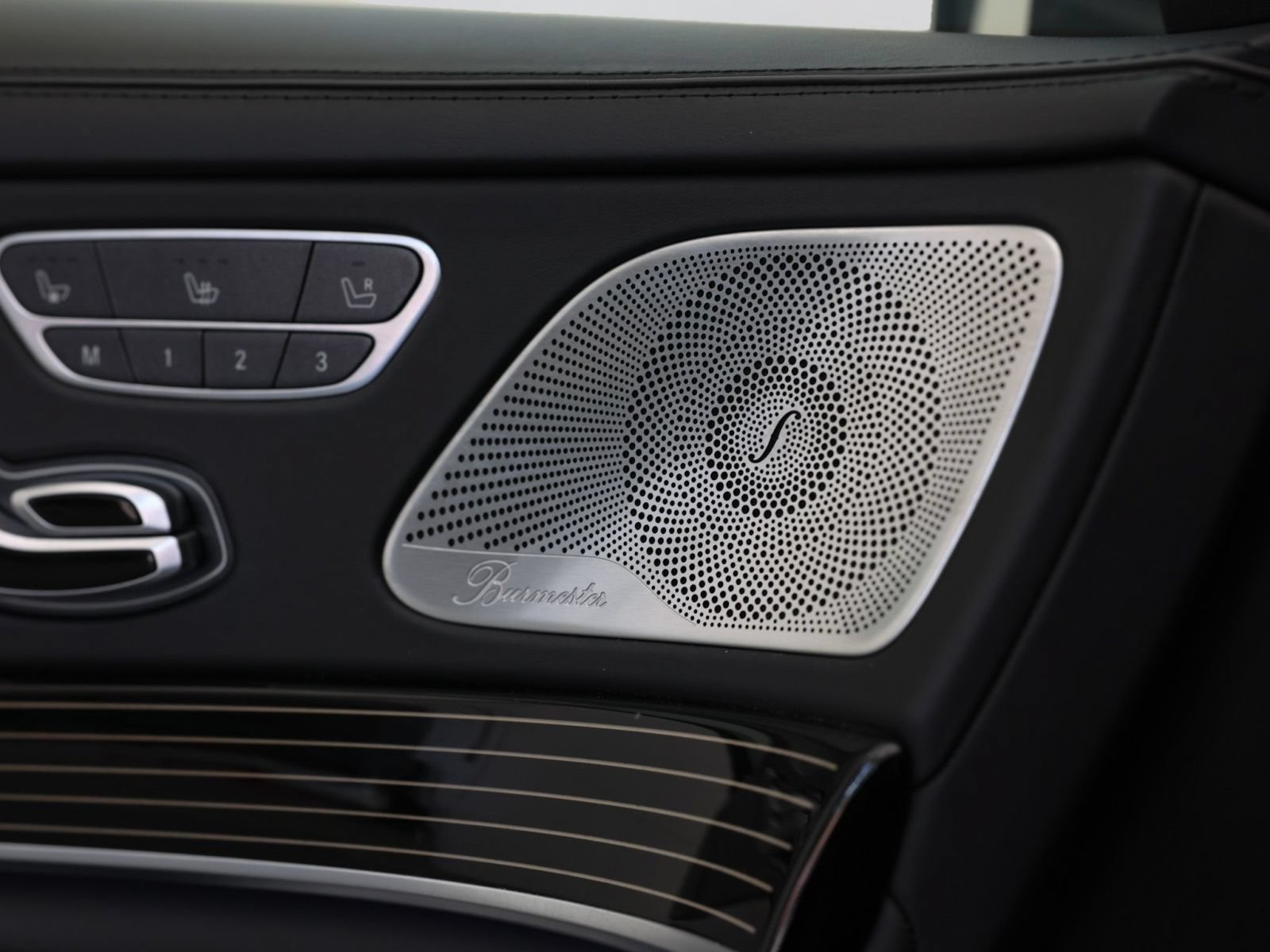 Used 2017 Mercedes-Benz Maybach S 600 image 36