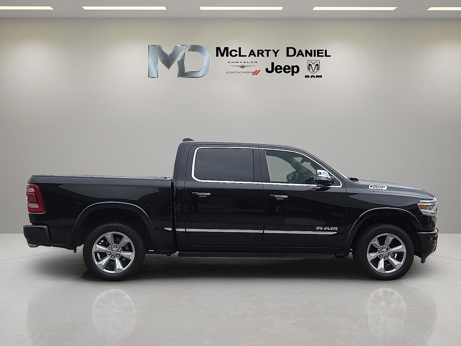 Used 2020 RAM 1500 Limited w/ Advanced Safety Group image 6