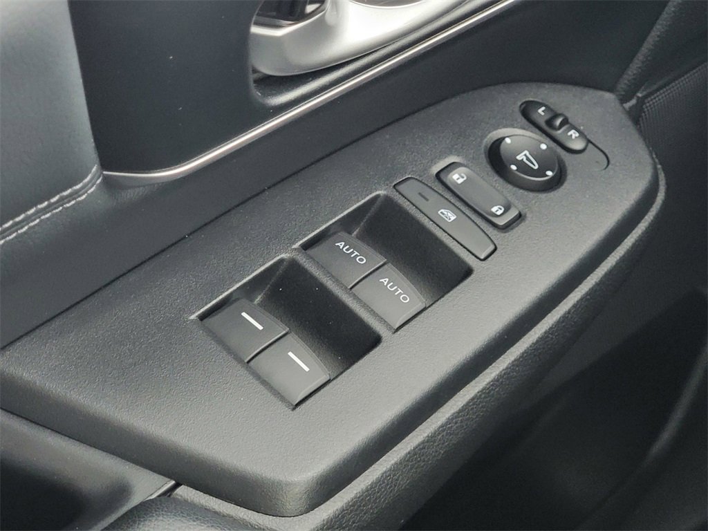 Used 2019 Honda CR-V Touring image 34