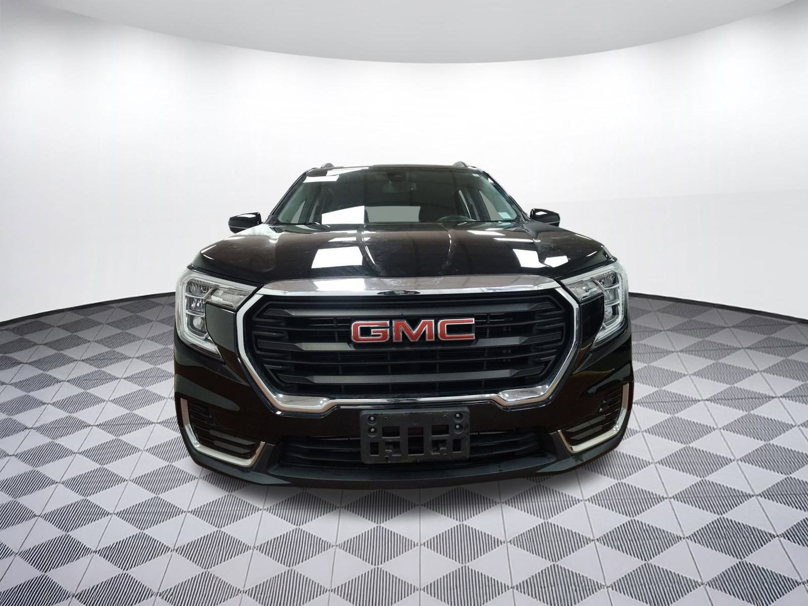 Used 2022 GMC Terrain SLE w/ Driver Convenience Package image 5