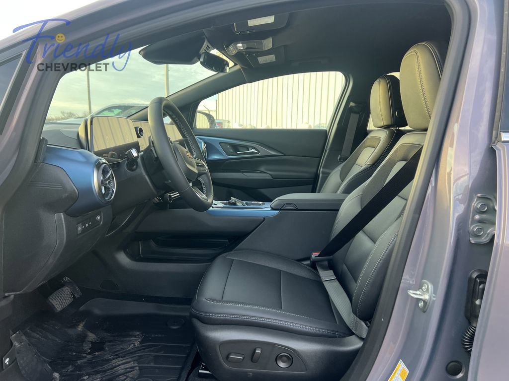 New 2026 Chevrolet Equinox EV LT AWD/4WD image 4