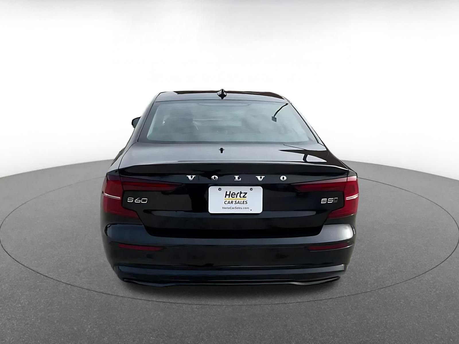 Used 2025 Volvo S60 B5 Plus image 12