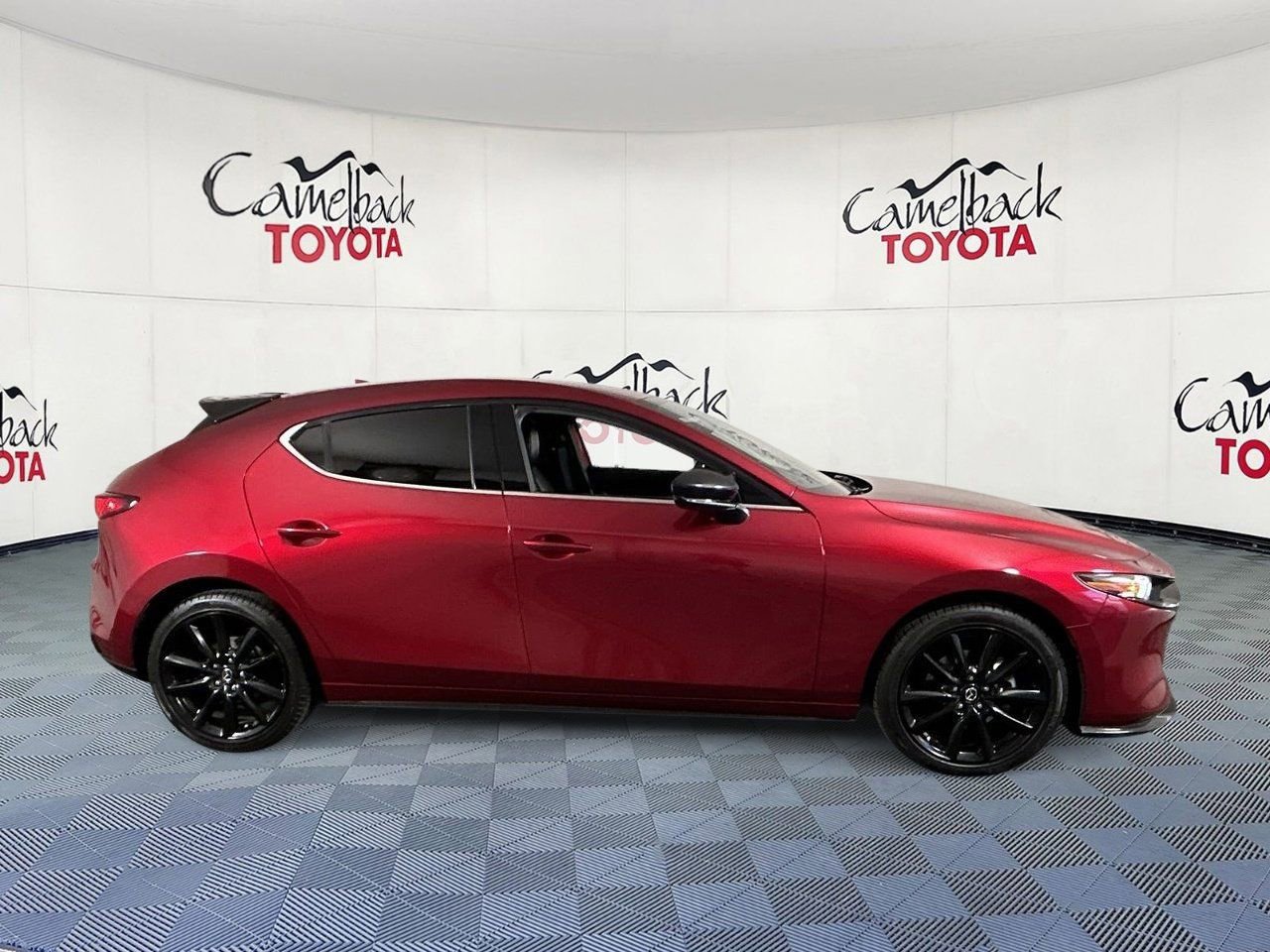 Used 2023 MAZDA MAZDA3 Hatchback w/Premium Plus Pkg AWD/4WD image 8
