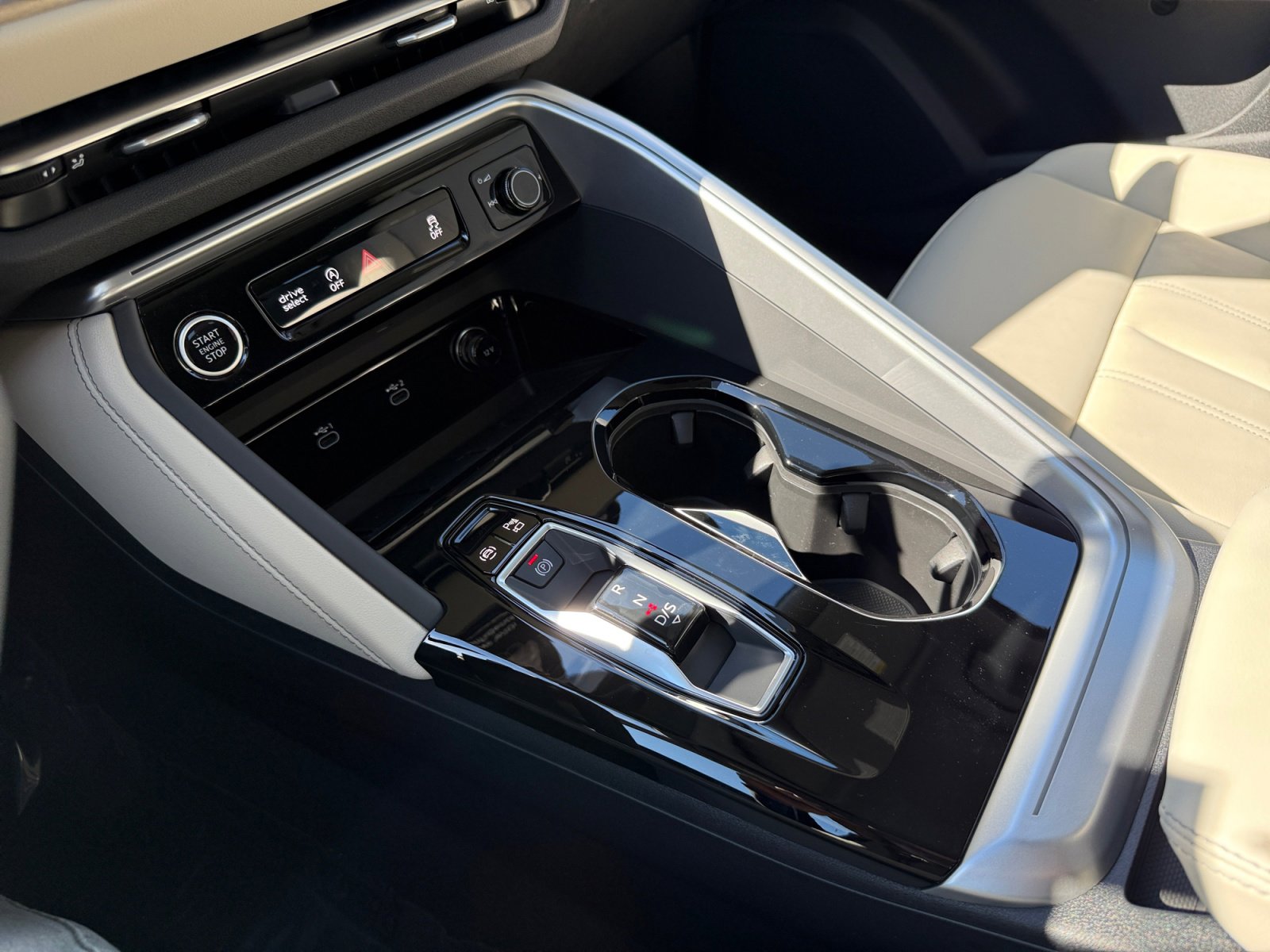 New 2025 Audi Q5 Premium image 13