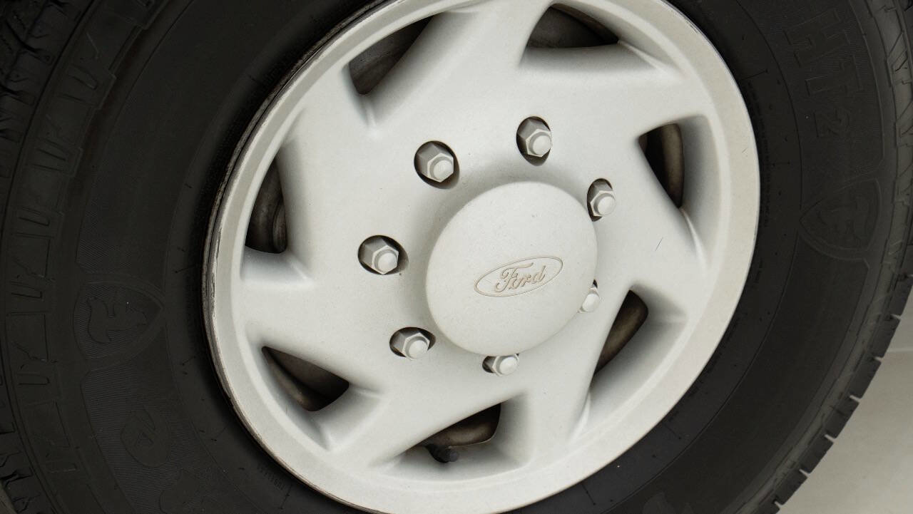 Used 2001 Ford E-350 and Econoline 350 XLT image 63