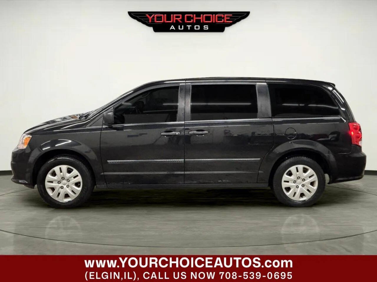 Used 2016 Dodge Grand Caravan American Value Package FWD image 2