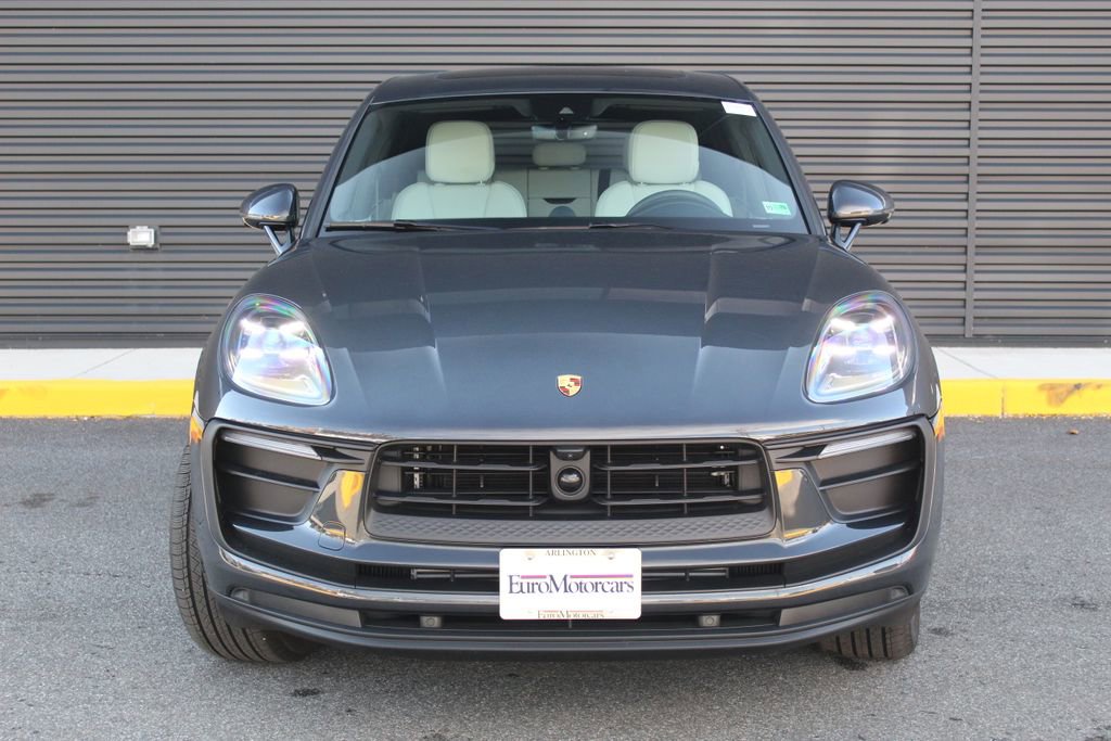 Certified 2026 Porsche Macan image 11