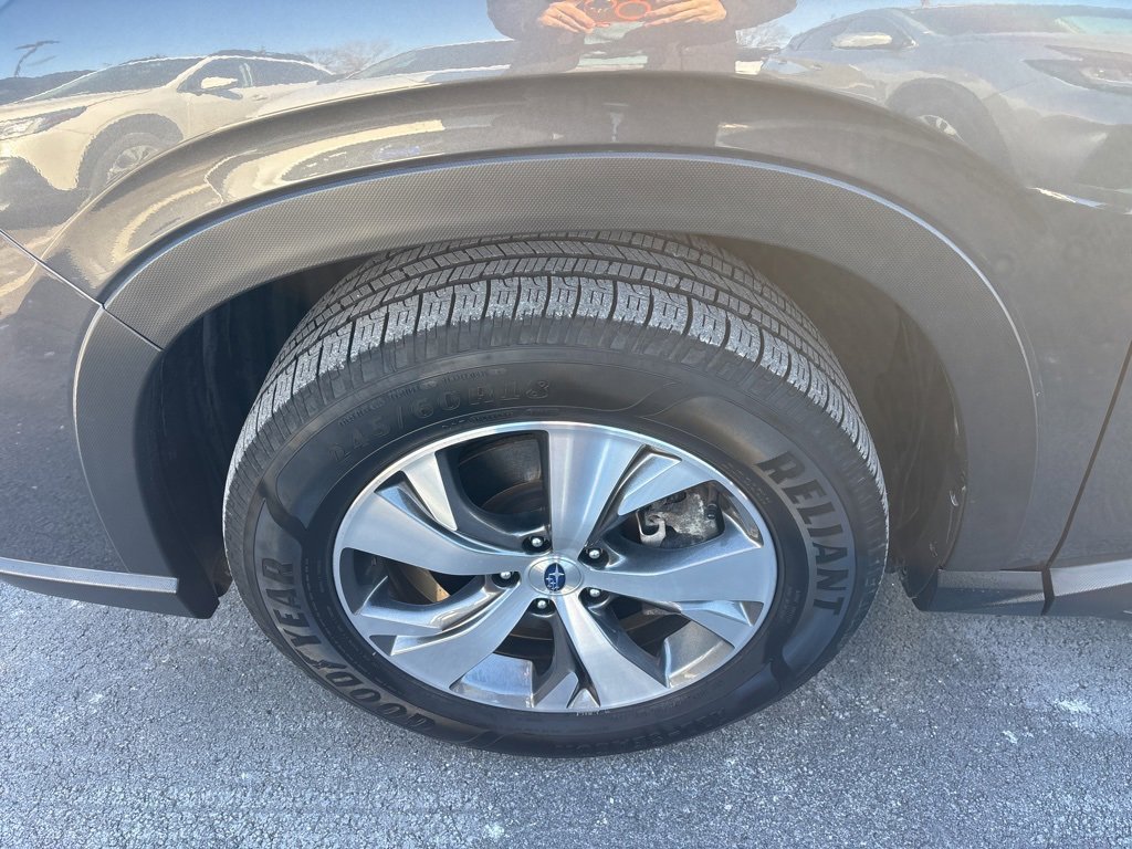 Certified 2022 Subaru Ascent Premium w/ Convenience Package image 8