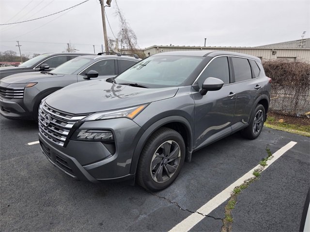 Used 2025 Nissan Rogue SV image 10