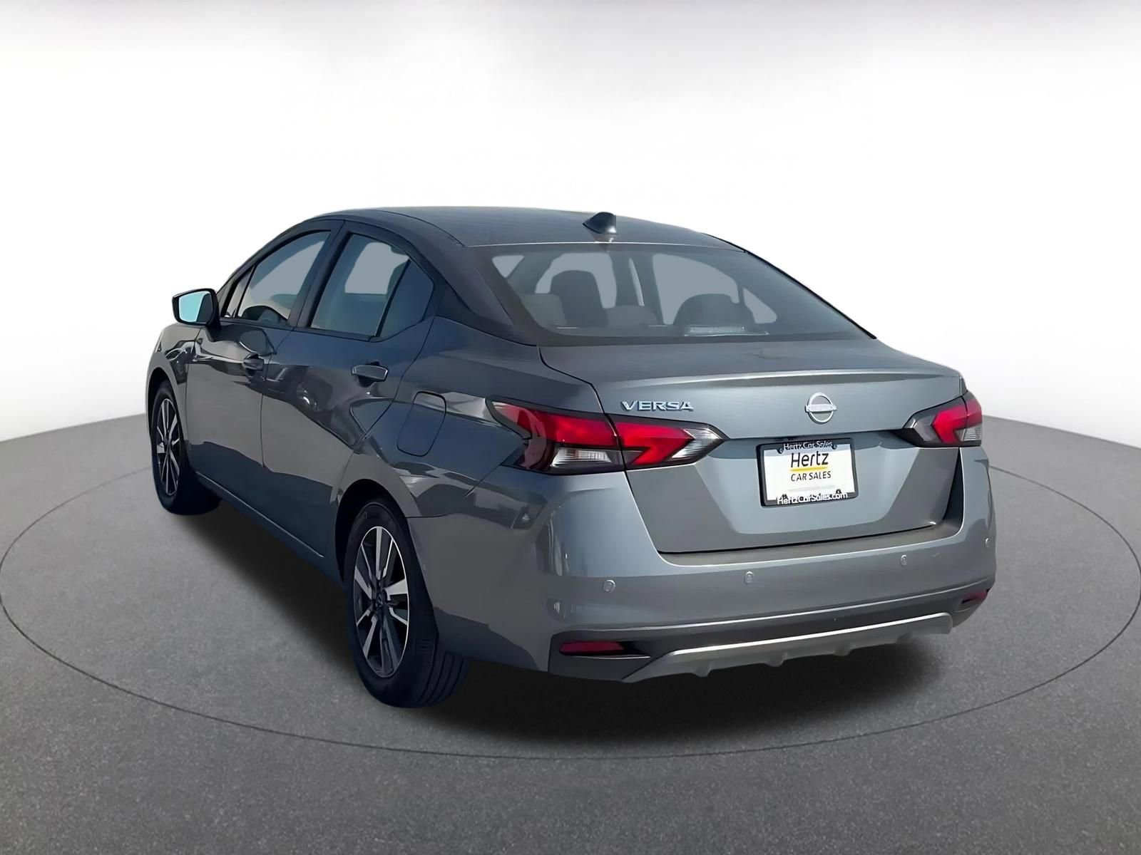 Used 2025 Nissan Versa SV image 11