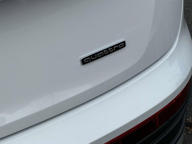 Used 2023 Audi Q5 2.0T Premium w/ Convenience Package image 13