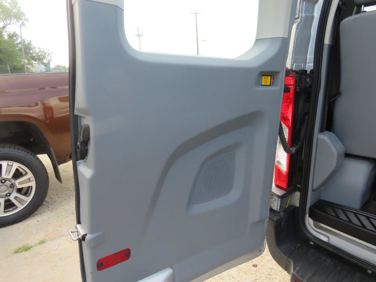 Used 2015 Ford Transit 350 XL RWD image 29