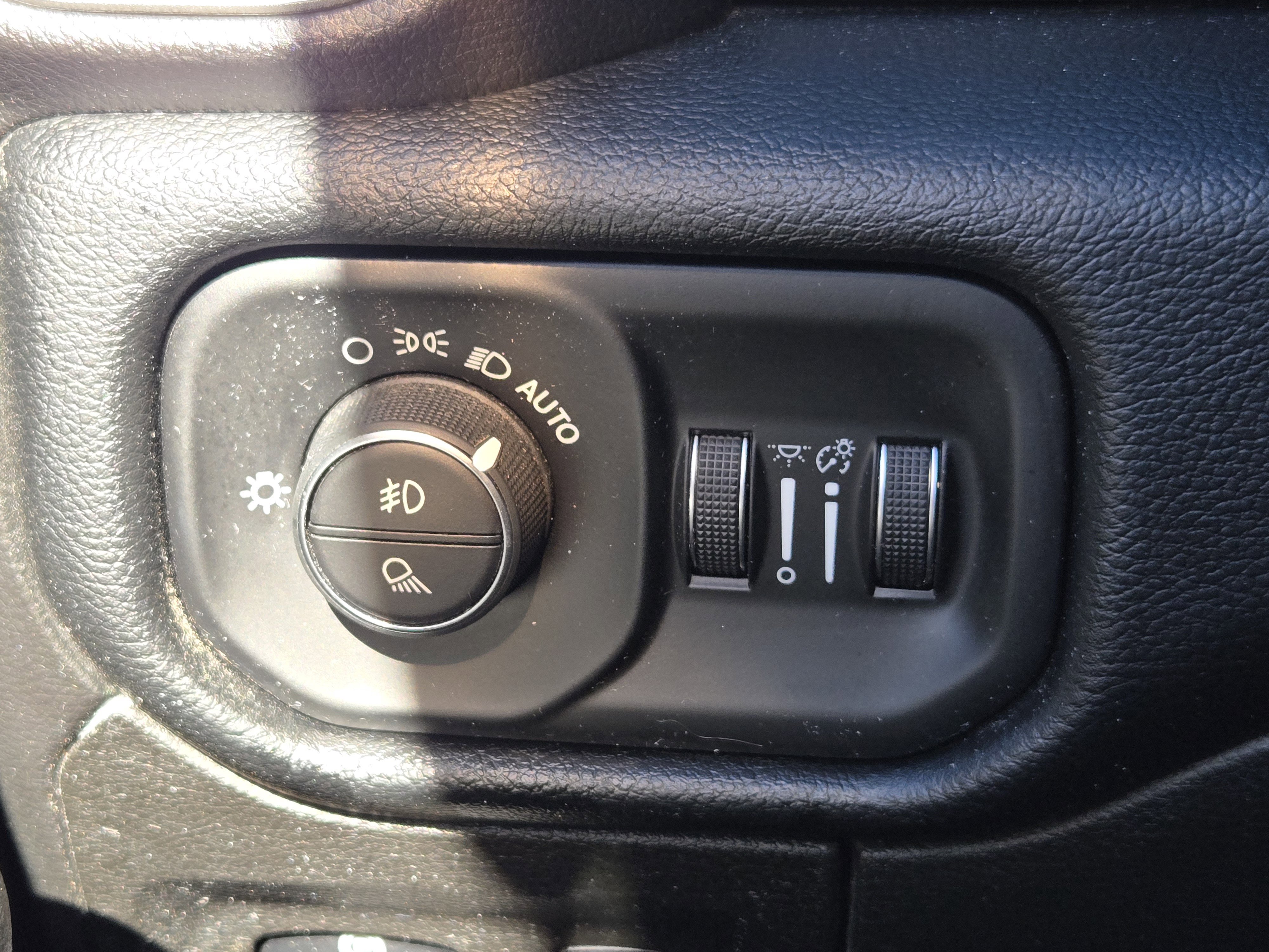 Used 2019 RAM 1500 Big Horn image 24