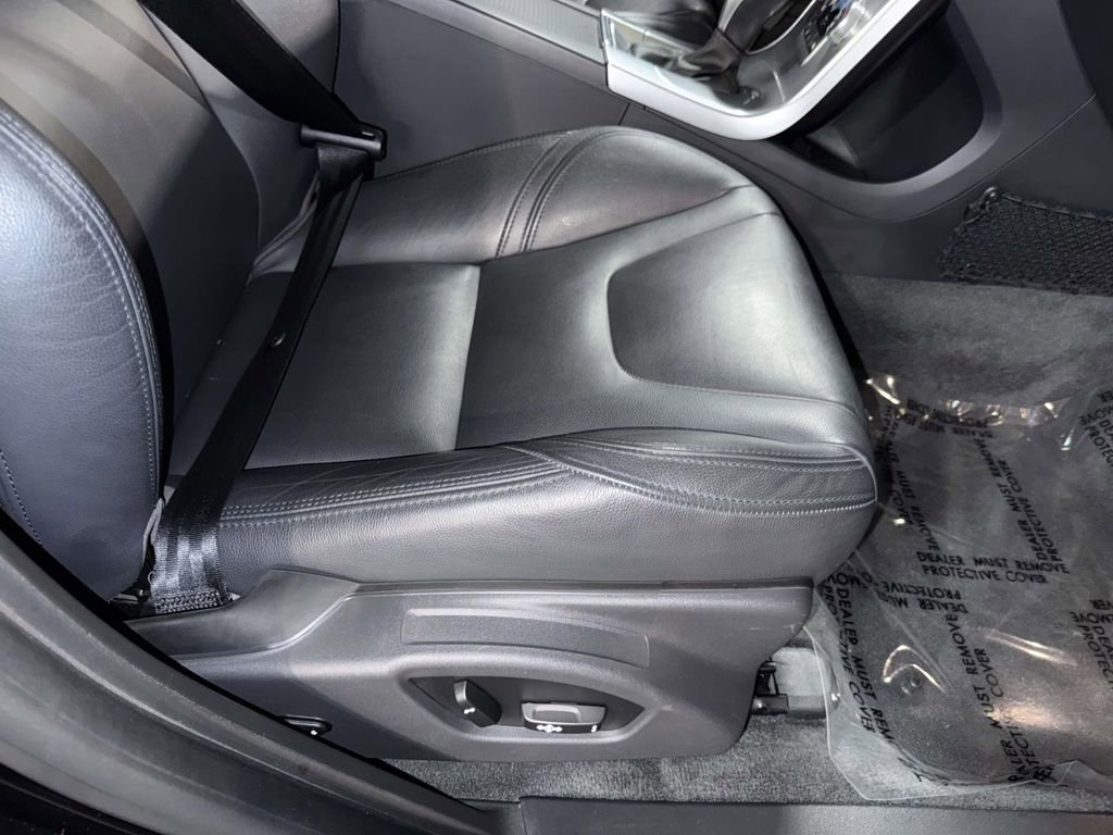 Used 2018 Volvo S60 T5 Inscription Platinum image 15