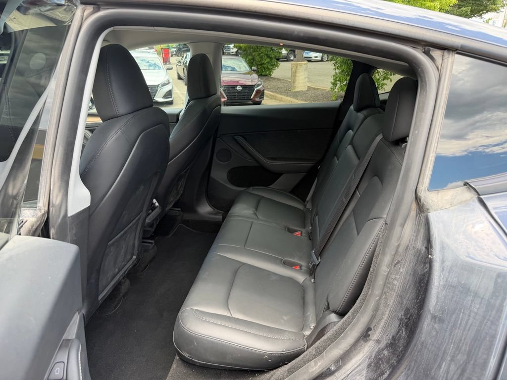 Used 2024 Tesla Model Y Long Range AWD/4WD image 10