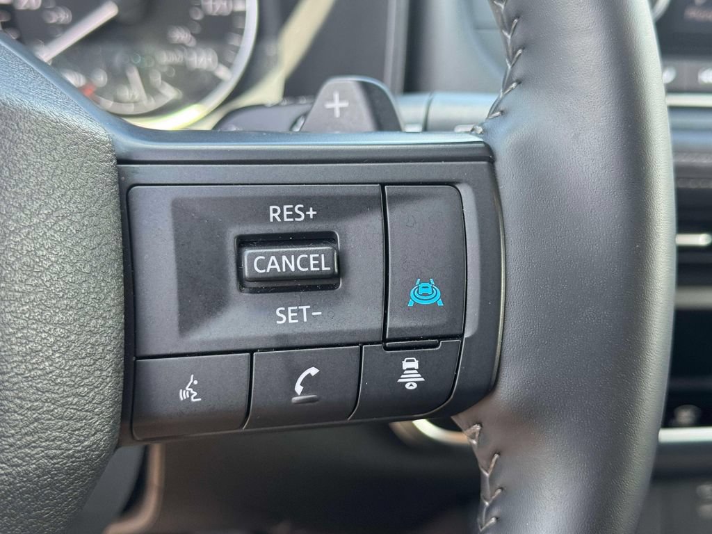 Used 2025 Nissan Rogue SV AWD/4WD image 21