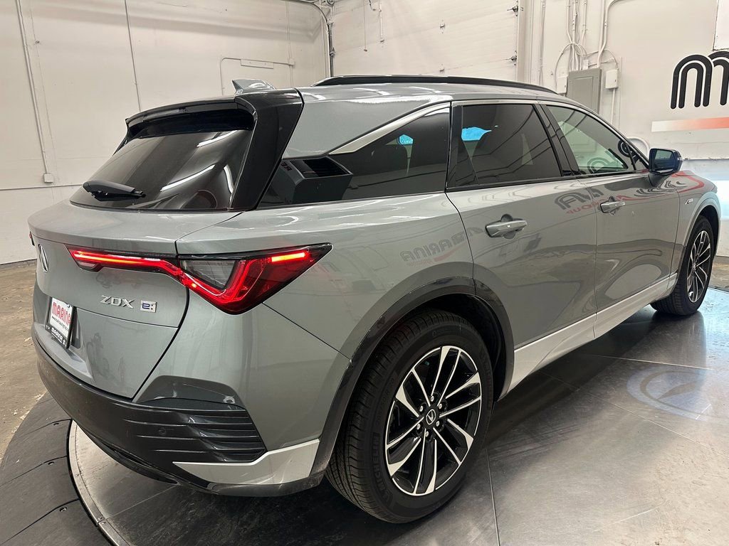 Used 2024 Acura ZDX A-Spec image 17
