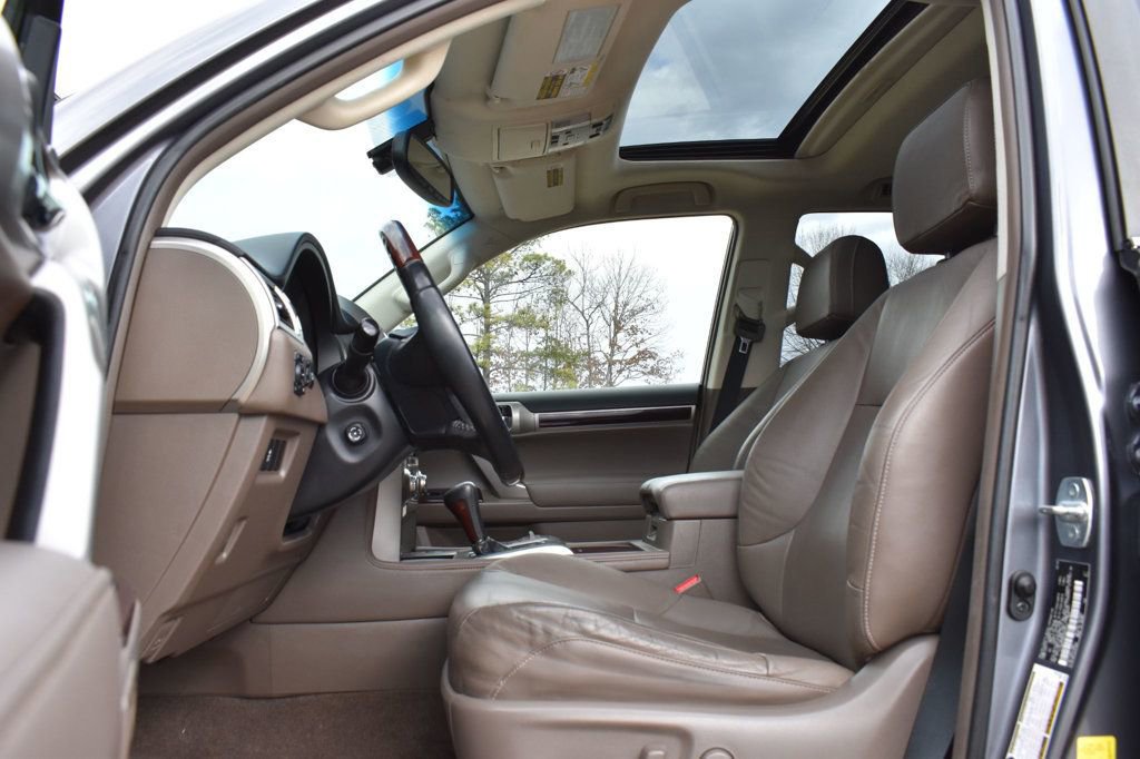 Used 2015 Lexus GX 460 w/ Premium Package image 14