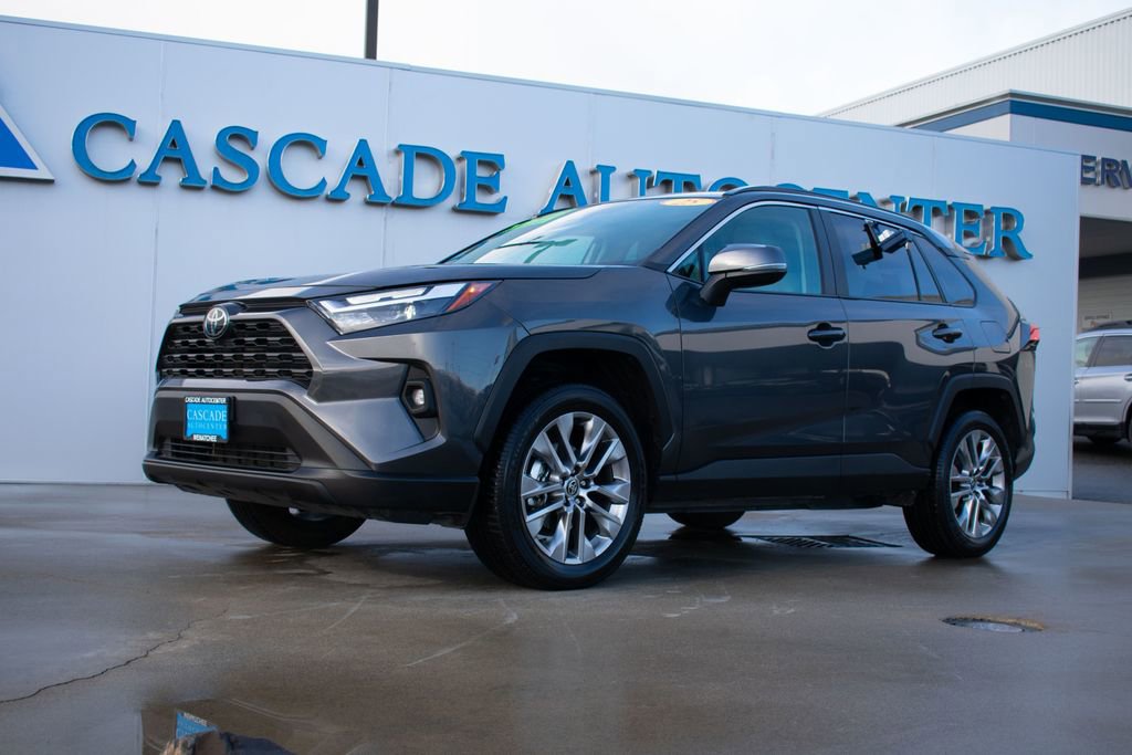 Used 2025 Toyota RAV4 XLE Premium image 1