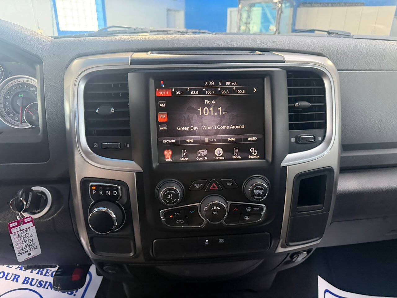 Used 2014 RAM 1500 Classic SLT w/ Luxury Group RWD image 18