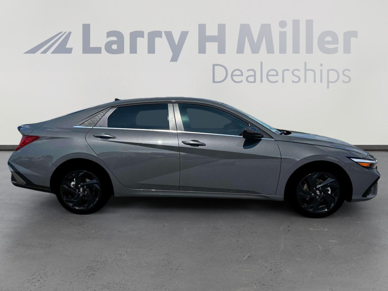 New 2026 Hyundai Elantra SEL Sport Premium FWD image 9