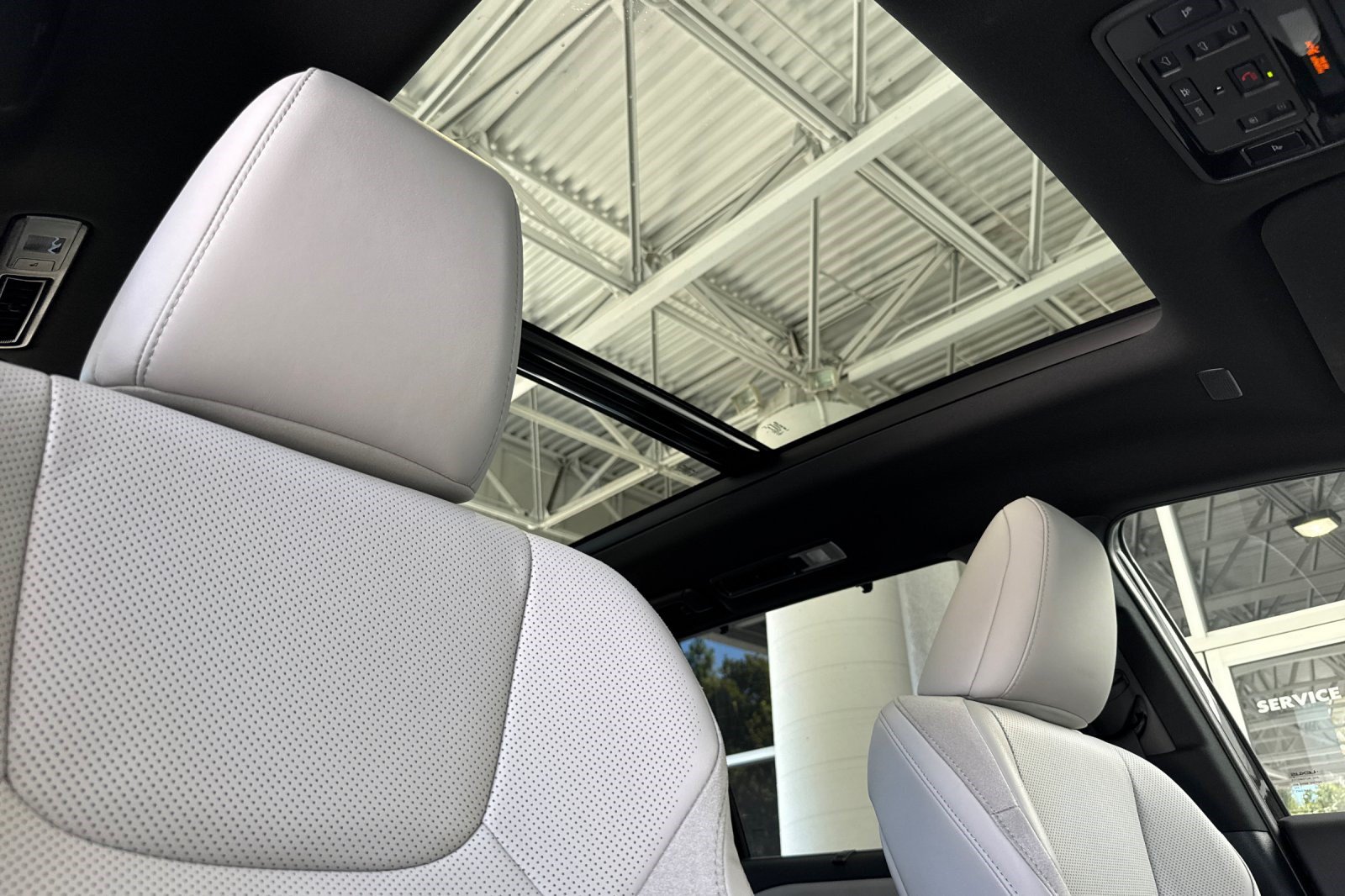 Certified 2026 Lexus TX 550h AWD Plug-In Hybrid w/ Technology Package image 21