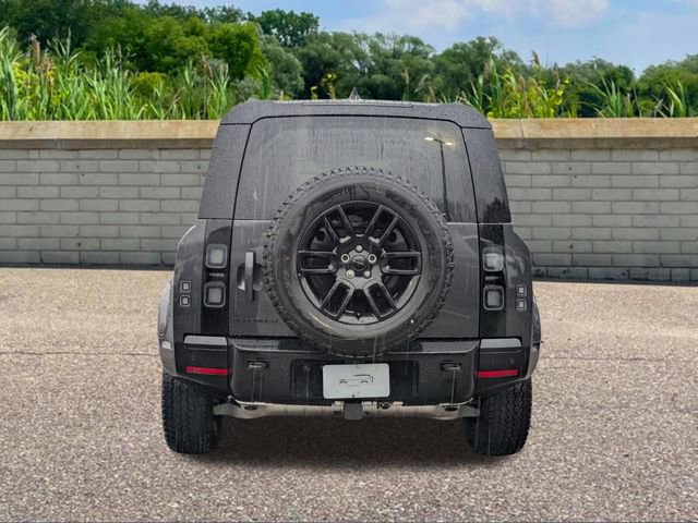 New 2026 Land Rover Defender 110 X-Dynamic SE image 5