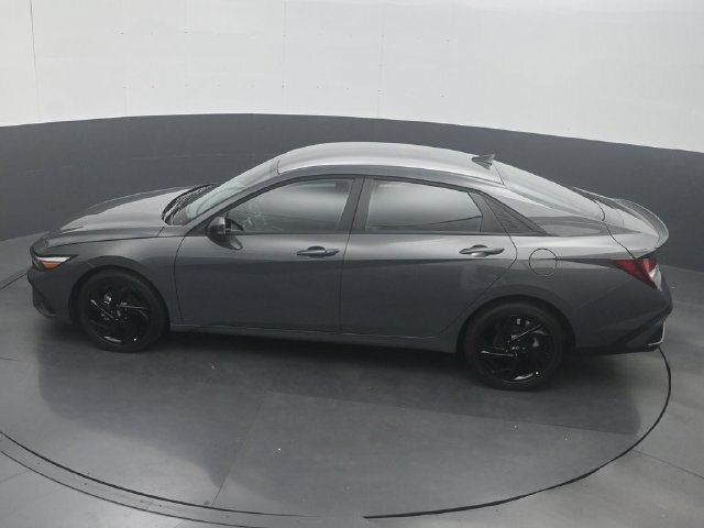 Used 2026 Hyundai Elantra Sport FWD image 27