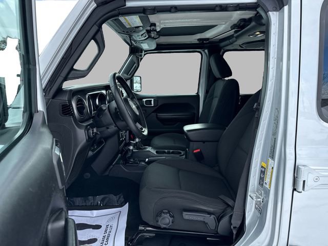 Used 2022 Jeep Gladiator Willys image 10