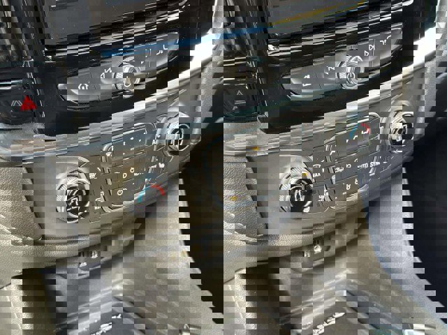 Used 2023 Chevrolet Traverse LT image 21