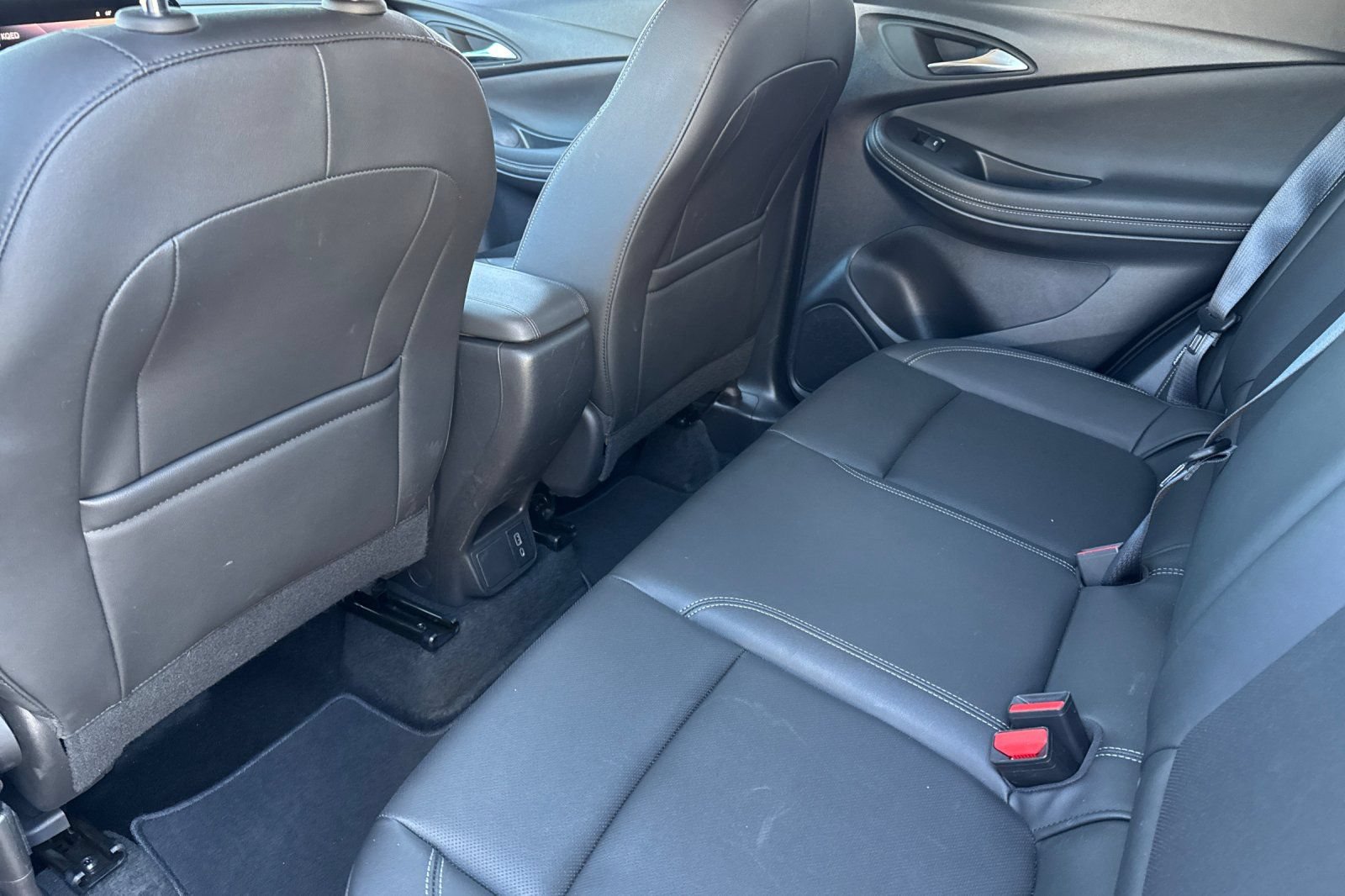 Used 2024 Buick Encore GX Sport Touring FWD image 13