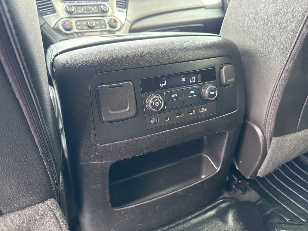 Used 2018 Chevrolet Suburban LT image 31