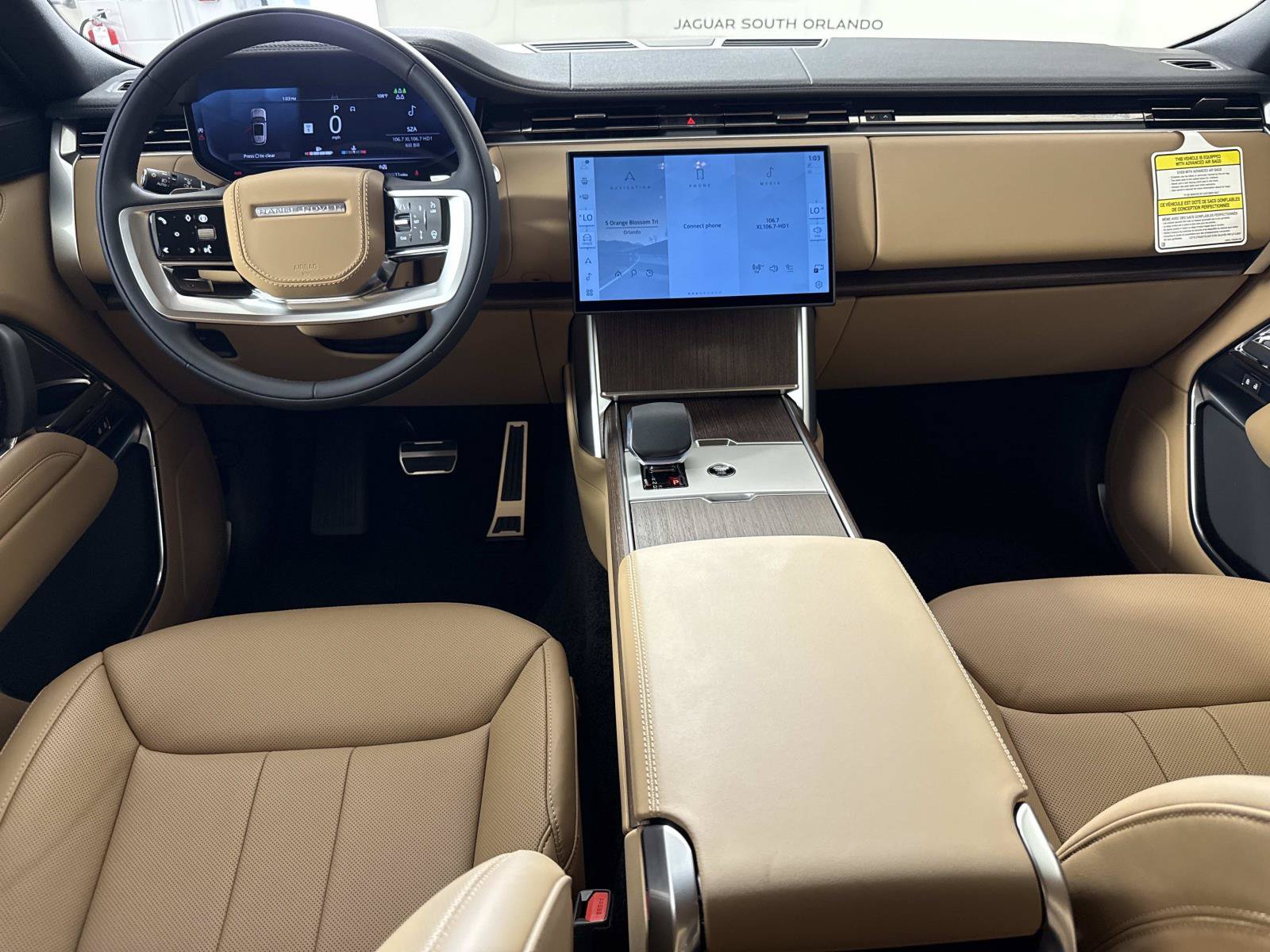 New 2026 Land Rover Range Rover Long Wheelbase SE AWD/4WD image 17