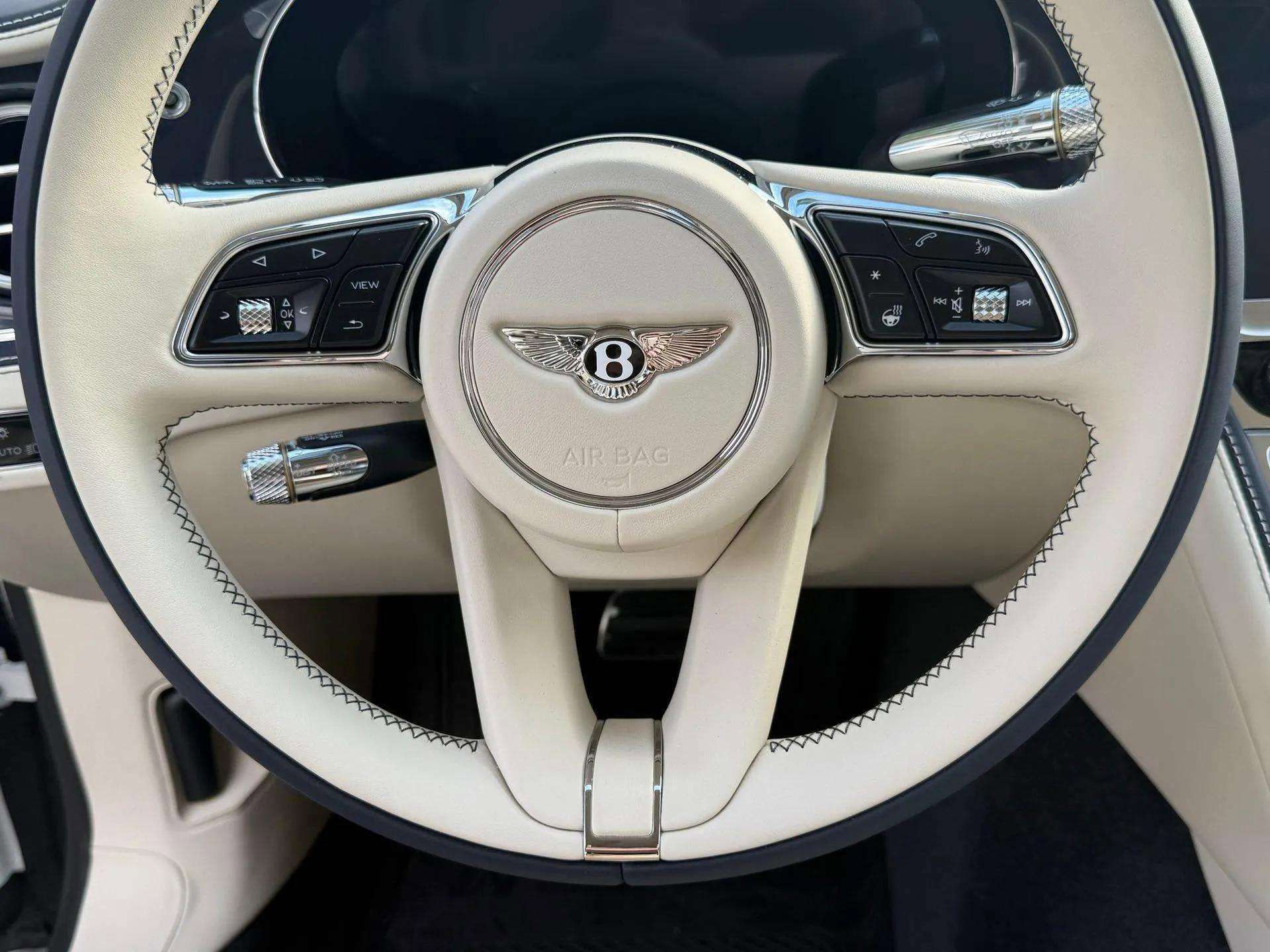 New 2026 Bentley Flying Spur Plug-In Hybrid image 42