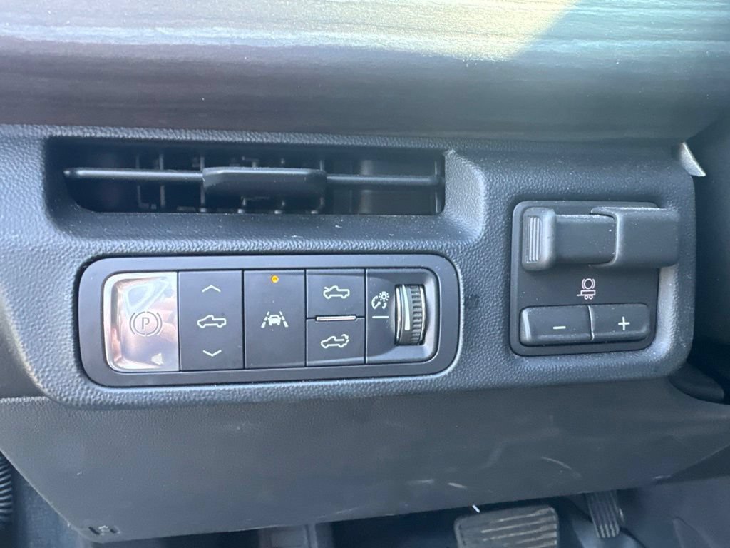 Certified 2026 GMC Sierra EV Denali AWD/4WD image 25