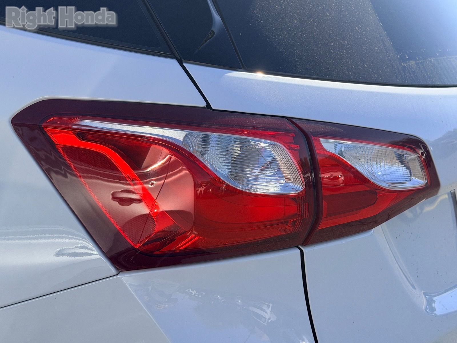 Used 2021 Chevrolet Equinox Premier w/ Redline Edition FWD image 11